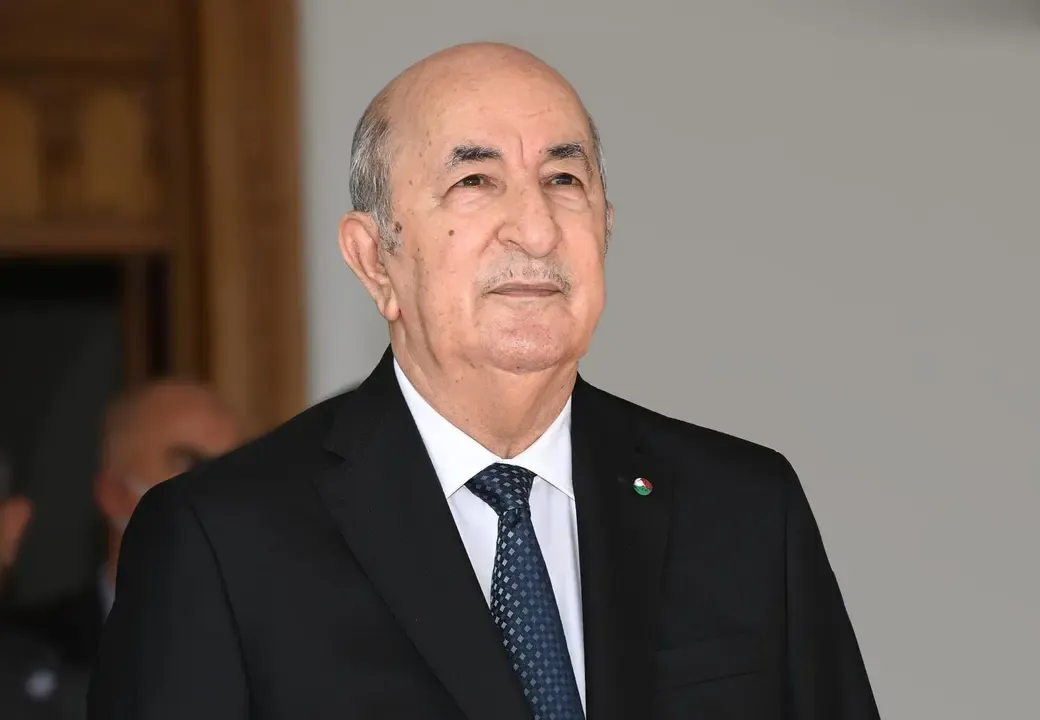 The President follows a documentary on the Western Mining Railway line