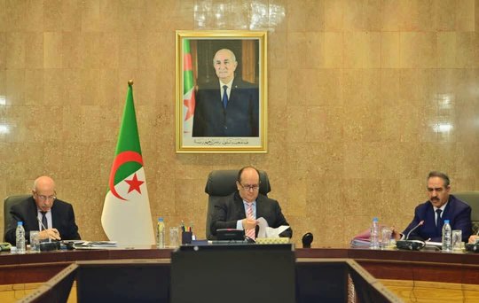 The Prime Minister chairs a government meeting to study the files for urban pole projects and the development of airspace management - Iqtissad Al Balad