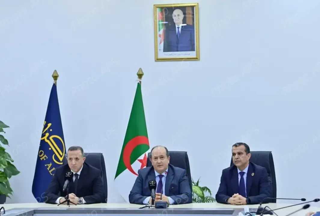 The Prime Minister supervises the appointment of Mohamed Lamine Labo as Governor of the Bank of Algeria
