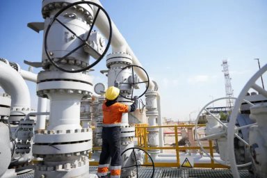 The war in the Middle East reduces oil production by 6.7 million barrels per day and warnings of catastrophic consequences