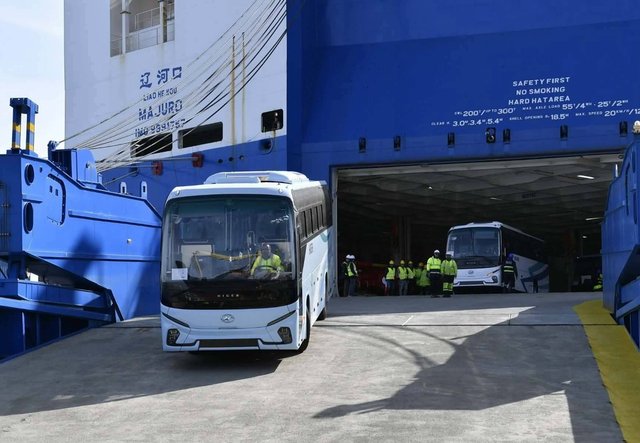 Transport: EDIV receives 568 buses at the port of Algiers