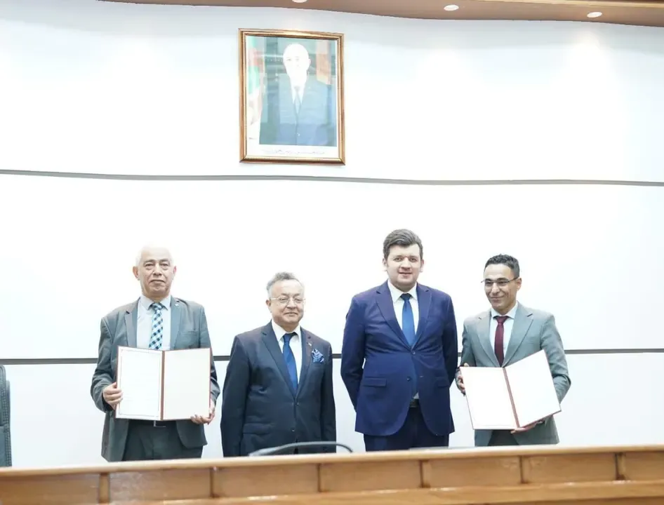 Two cooperation agreements between agriculture and higher education on agricultural analysis and productivity improvement