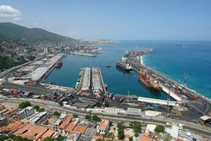 Venezuelan state oil company: La Guaira port suffered severe damage due to American attacks - Iqtissad Al Balad